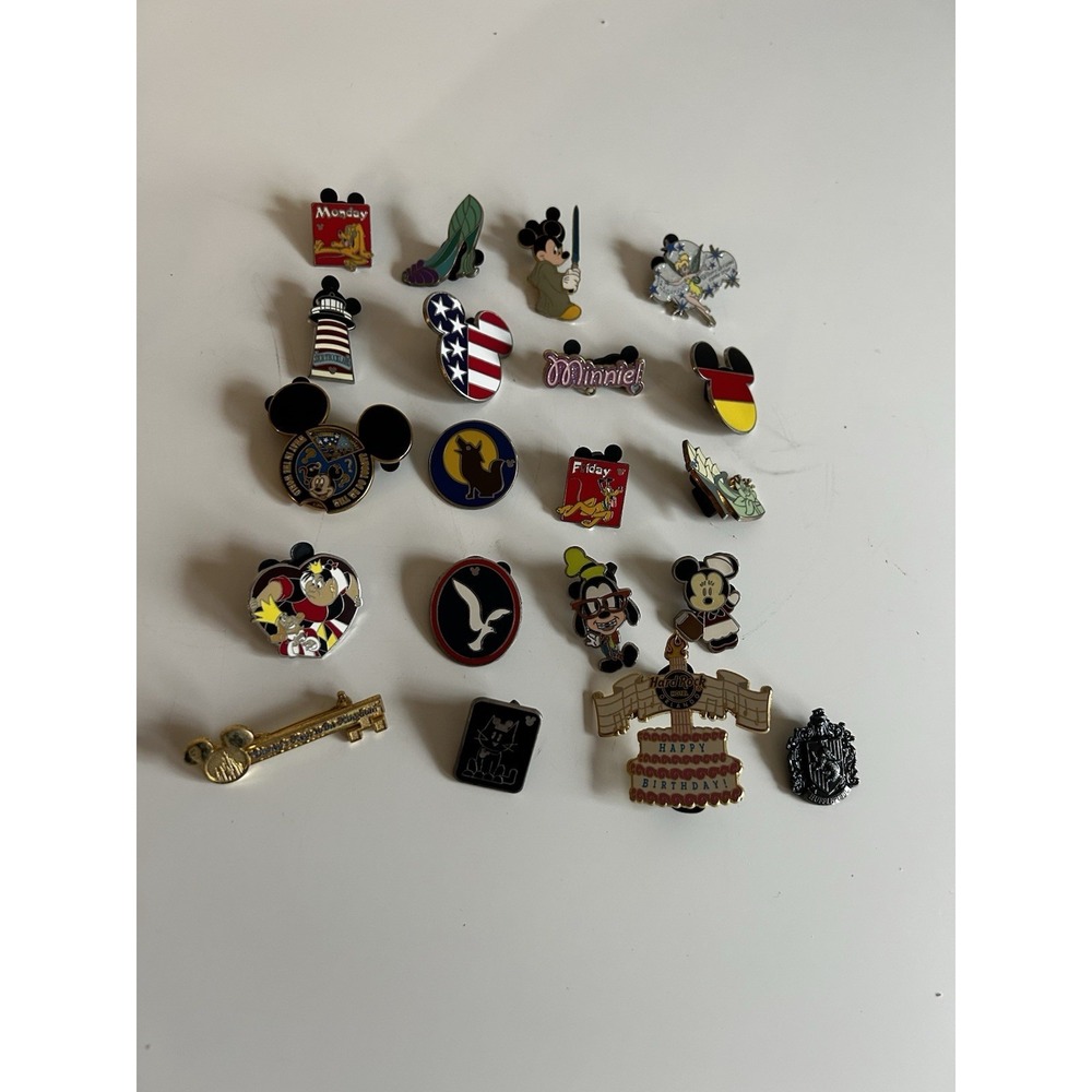 Lot Of 20 Disney Pins Hardrock Hufflepuff Mickey Minnie Tinkerbell